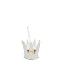 WHITE PERFUMER WITH LARGE CROWN HEART