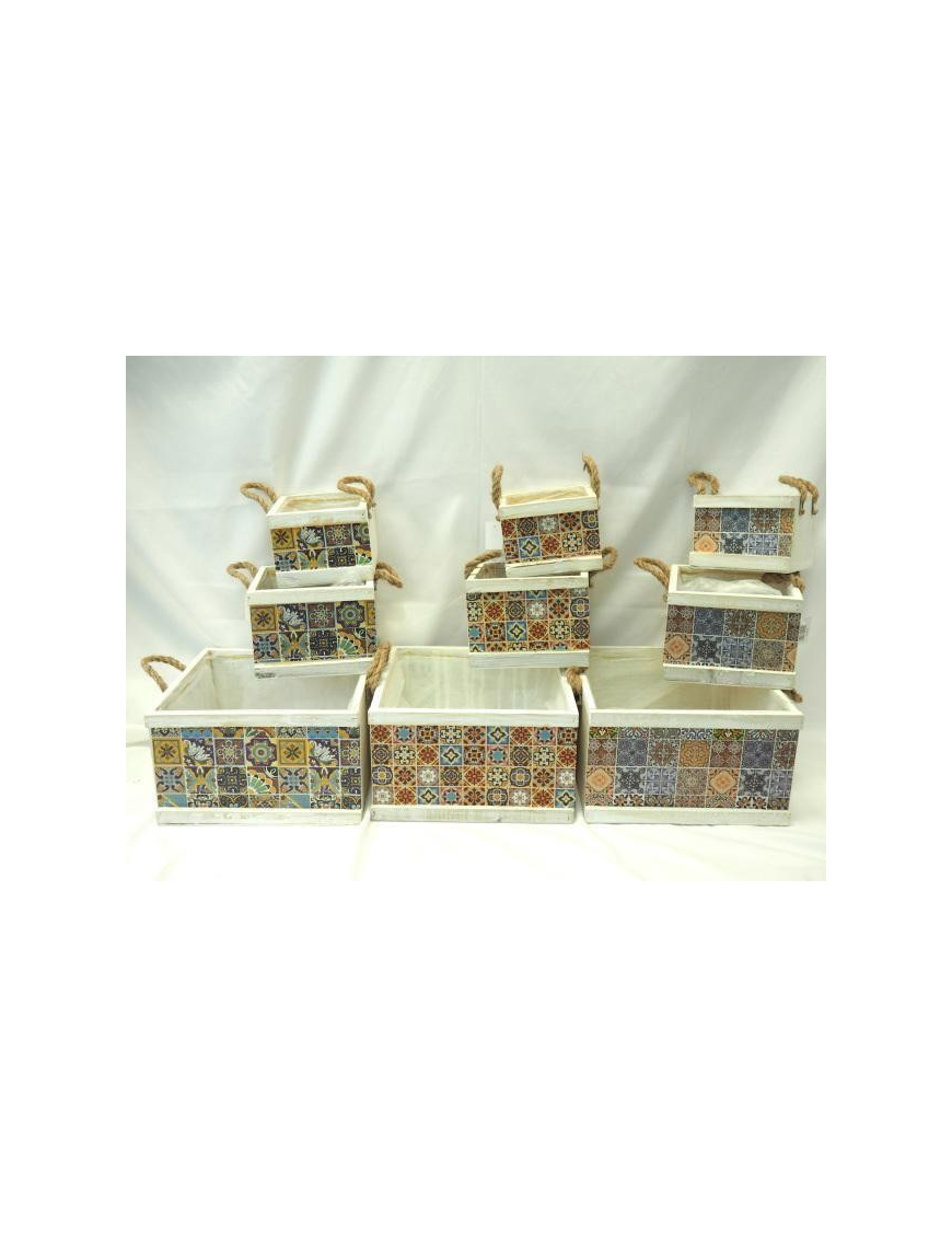 WOODEN BOX WITH 3 PIECE ASSORTED DESIGNS