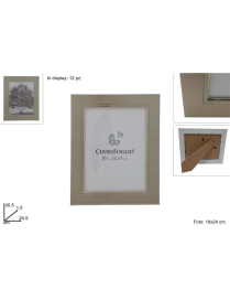 SILVER HONEYCOMB PHOTO HOLDER 18x24 CENTIMETERS