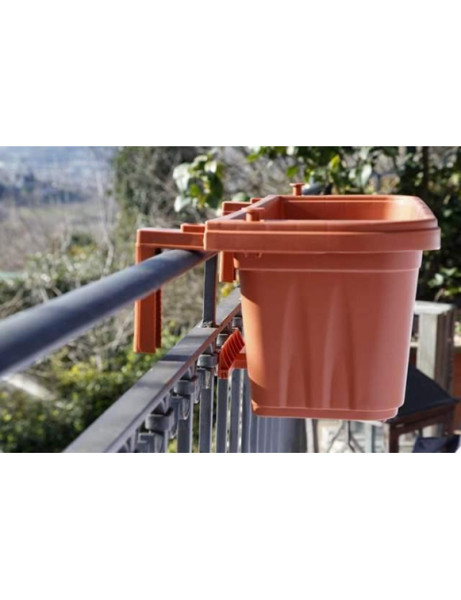 RONDINE PLANTER 50cm WITH SOIL WATER RESERVE