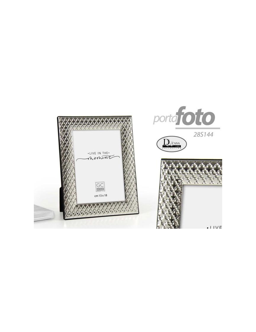 SILVER CARVED PHOTO HOLDER 20x25cm