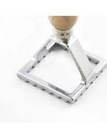 WOOD RAVIOLI SQUARE MOLD 48 MM