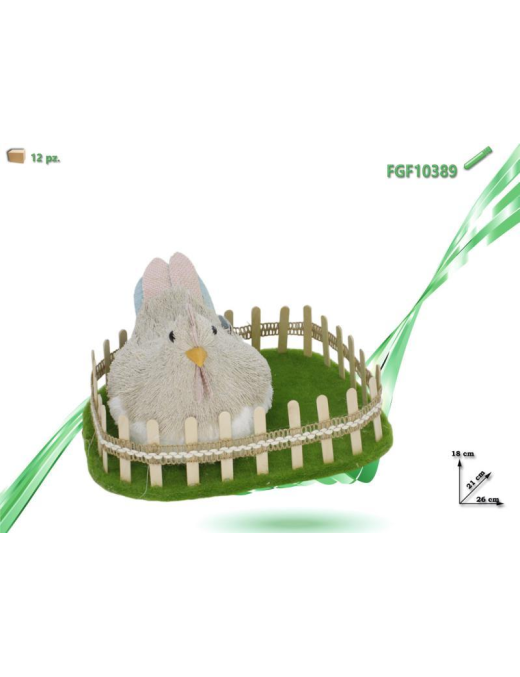 POLYSTYRENE HEN WITH ENCLOSURE 26x21x18
