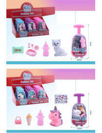 CASE WITH ANIMALS AND ACCESSORIES
