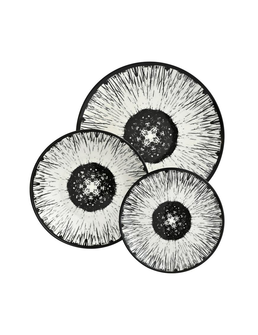 18-piece TABLE SERVICE WITH BLACK COROLLA DECORATION
